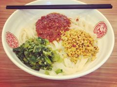 -顺溜·手工刀削面·黑金店(铜锣湾店)