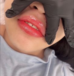 -韩美绣·骨相纹眉·洗眉美瞳线