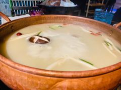 -三人行骨头王火锅(长寿店)