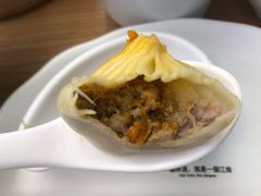 手拆蟹黄小笼包-苏小柳点心·手作小笼包(新街口分院店)