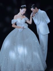 点击看大图 -挪娅婚纱摄影皇家会所
