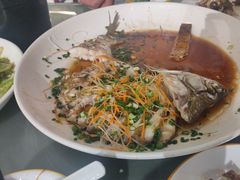 -梓檚中餐厅湖北菜小龙虾武昌鱼排骨藕汤(黄鹤楼店)