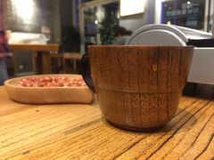 餐具摆设-一两饭川味素食餐厅