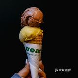 夏天的晚风和有点甜的冰淇淋更配哦
