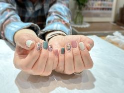 -沫儿·美甲美睫·半永久·皮肤管理