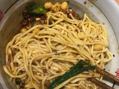 -呼啦面馆·头牌豌杂面(爱琴海店)