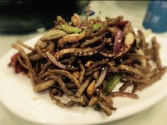 干煸茶树菇-添福来墨鱼饺子 · 海鲜东北菜(大连星海·黄浦路店)