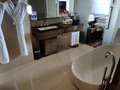 -广州天河希尔顿酒店