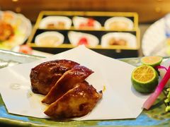 -铭牛烧肉·和牛海鲜自助(高新月牙湖店)