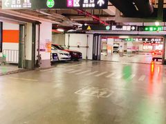 -大融城-停车场