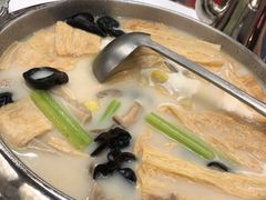 -深圳君逸国际酒店(龙岗横岗塘坑地铁站店)