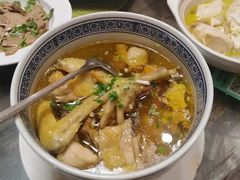 清蒸老母鸡-钟掌勺忘不了地道湘菜(新天地假日广场店)