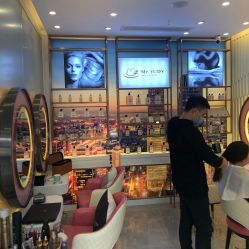 -Mr.JUDY洗个头发