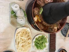 -羊家胡同·龙虾烧烤火锅(龙汇路店)