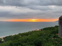 -三亚湾海居铂尔曼度假酒店