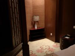 -裕龙汤泉