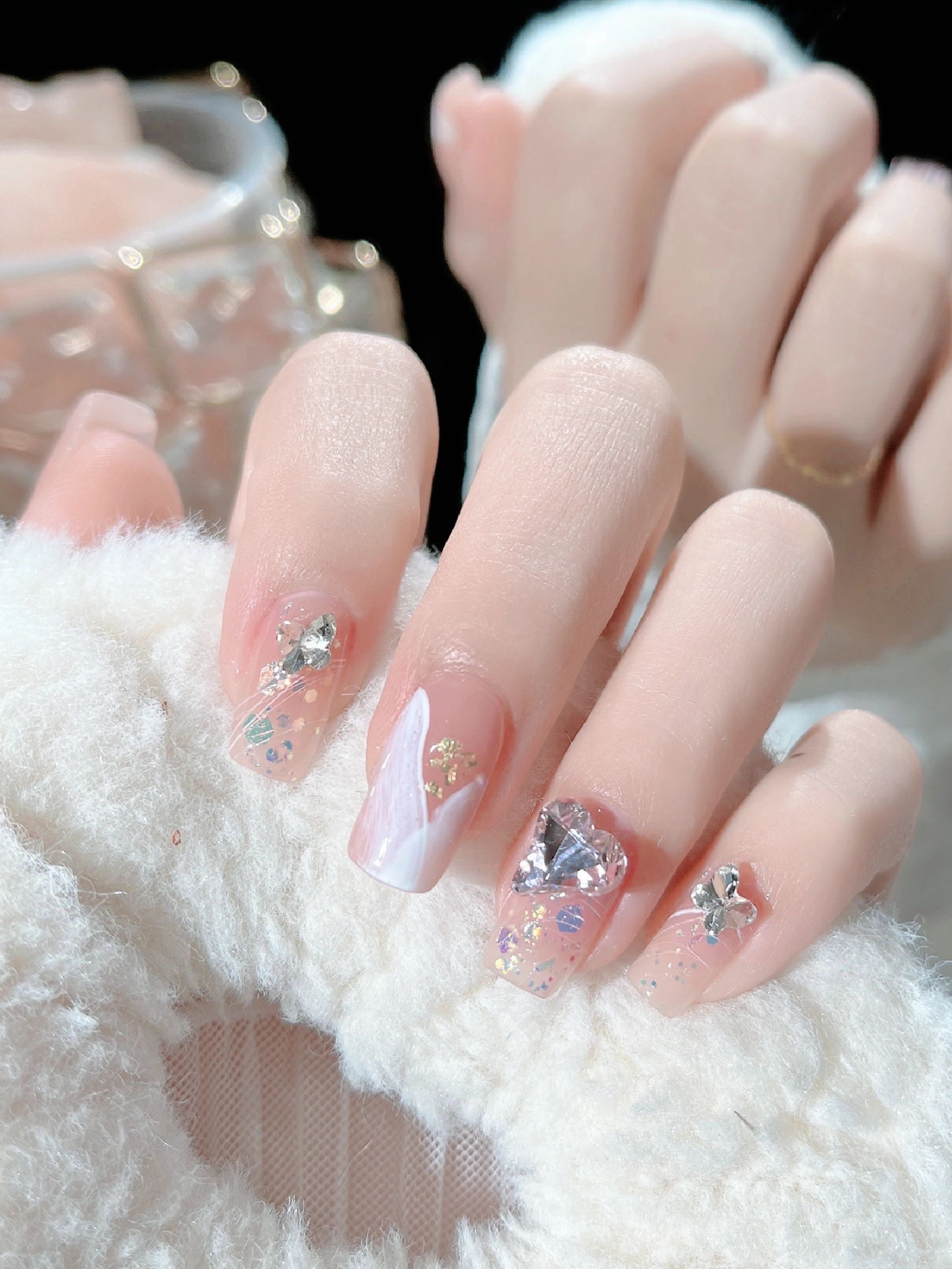 温柔冰透奶咖丨简约高级山丘纹美甲🍥