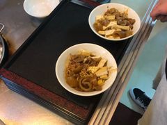 -松树干拌面店