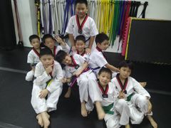 -金翼跆拳道巴西柔术拳击格斗学院