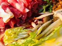 部队锅-MI WU FACTORY米屋美食工厂餐厅(绿地店)