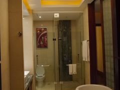 套房楼上的厕所-稷泽·海丽宾雅温泉度假酒店