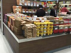 -上海市长春食品商店(淮海中路店)