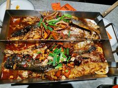-鸣记脆皮烤鱼·海鲜烤鱼(马栏店)
