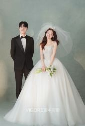 -雪中彩影婚纱摄影·微光艺术中心