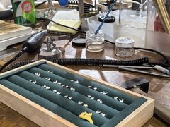 -十八字金·银饰·拼豆·开蚌DIY(魏公芳华里店)
