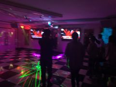 -悦SHOW 量贩式KTV(宝龙广场店)