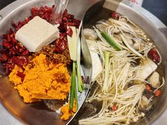 -沸炉重庆老火锅(军事博物馆店)