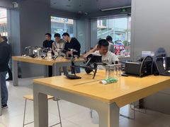 -DJI大疆(深圳华强北曼哈授权体验店)