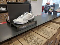 -NIKE北京马连道换季优惠店
