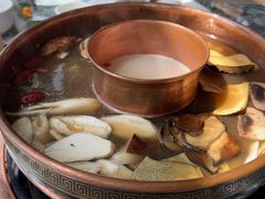 -慢丽江·云南野生菌土鸡锅(西山店)
