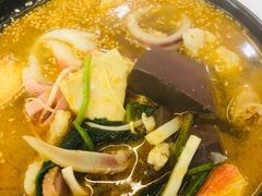 -锅神麻辣烫