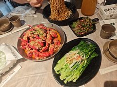 -巴厘龙虾·榜首油焖大虾(音乐学院·沿江酒馆店)