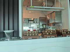-亚洲国际大酒店·云顶阁旋转自助餐厅