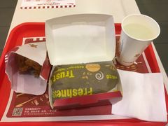 -肯德基(虹桥机场T2北指廊精选外卖点店)