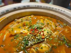 -魏铭鱼头捞饭(晋阳路店)