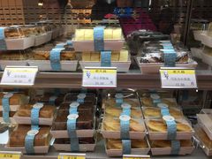 面包甜点陈列柜-老大昌(淮海中路店)