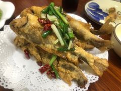 -胡子饮食店