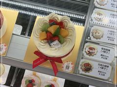-花花卷卷·鲜食蛋糕(静安久光百货店)