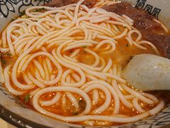 苗家红酸汤牛肉粉-俏凤凰(美林M·LIVE天地东座店)