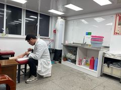 -郏芬芬扦脚服务部(新闸路店)