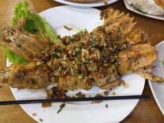 -大树下海鲜饭店