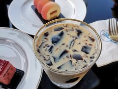 -游心咖啡(青山滨江店)