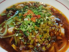 -呷佬·长沙手工米粉(金沙江路店)
