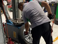 -捷之洁·米其林轮胎汽车维修保养(浦江镇江月路店)