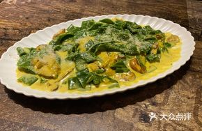 Baoxian Ni Mushroom Sauce Stir-Fried Spinach Noodles