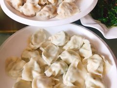 鲅鱼饺子-喜乐餐厅•灯笼虾球首创者•本地小海鲜(二马路店)